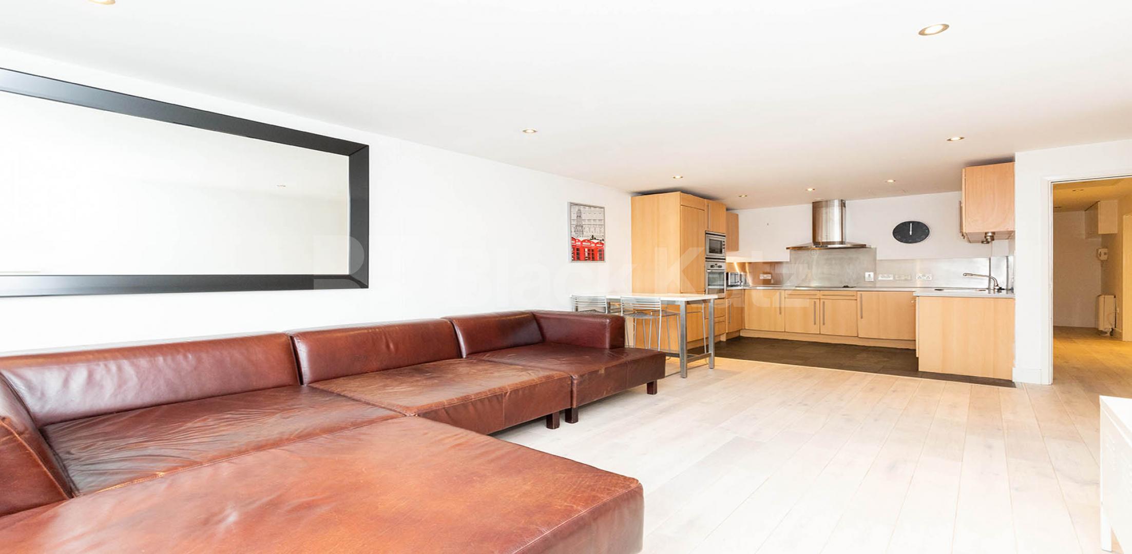 Super spacious two bed in camdenm mins to regents park and camden market Inverness Street, Camden